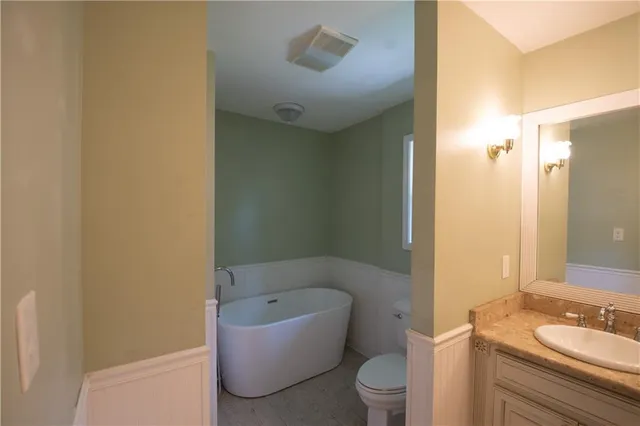 $389,899 | 75 East Pinewood Drive, Slidell, LA 70458