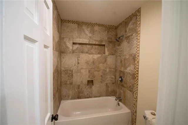 $389,899 | 75 East Pinewood Drive, Slidell, LA 70458