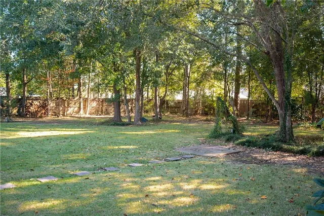 $389,899 | 75 East Pinewood Drive, Slidell, LA 70458