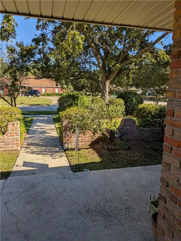 $389,899 | 75 East Pinewood Drive, Slidell, LA 70458