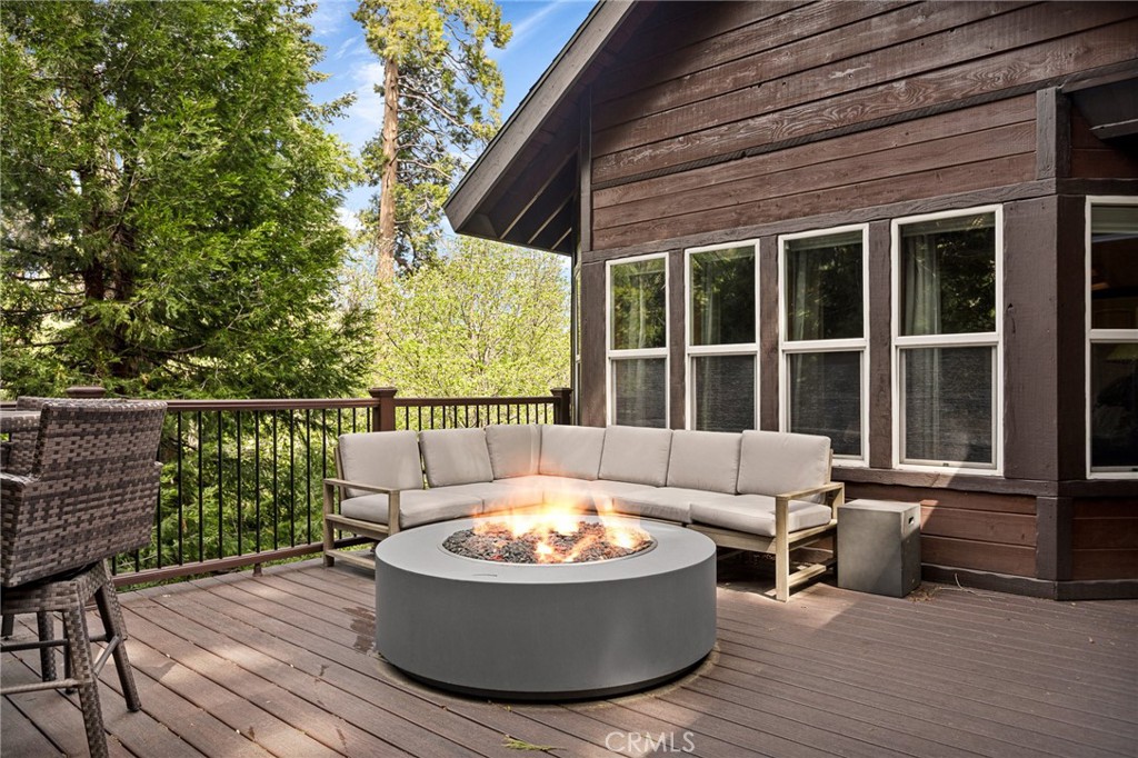 523 Dogwood Canyon Road Blue Jay, CA 92317 - Photo 24 of 33 a view of a couches on the roof deck