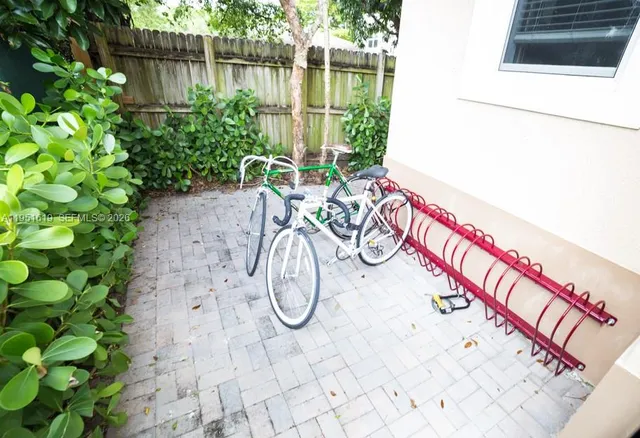 $1,625 | 53 Northeast 49th Street, Unit 2, Miami, FL 33137