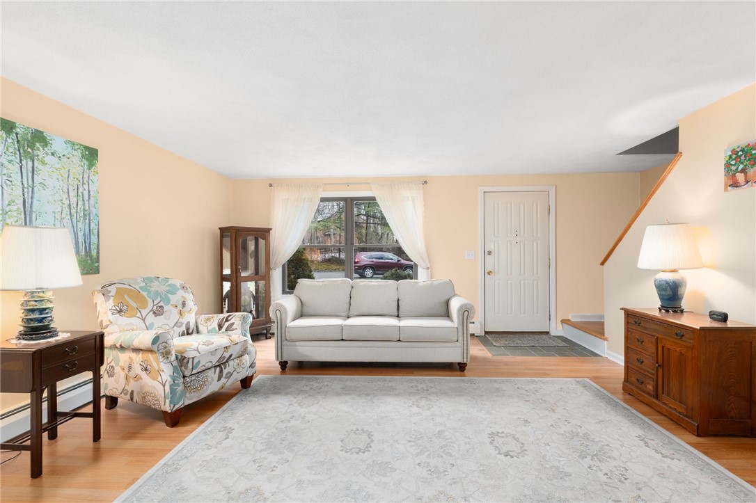 37 Pheasant Run, Unit B Smithfield, RI 02917 - Photo 3 of 15