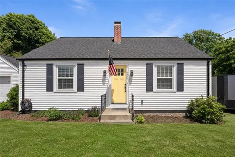 $439,900 | 1472 Wampanoag Trail, East Providence, RI 02915