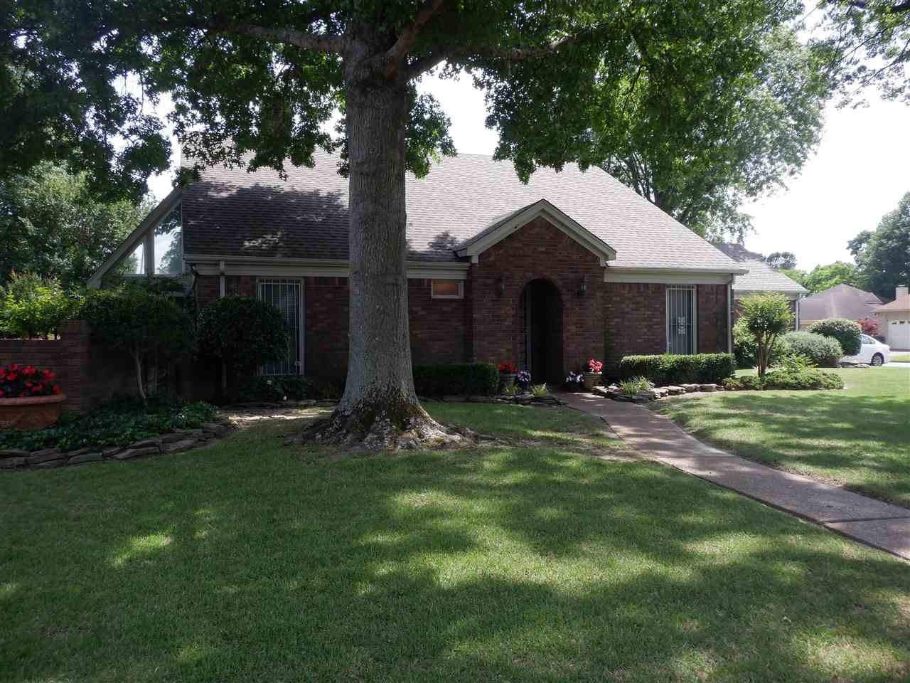 7065 Belsfield Road Memphis, TN 38119 - Photo 1 of 20 Gallery Image 1
