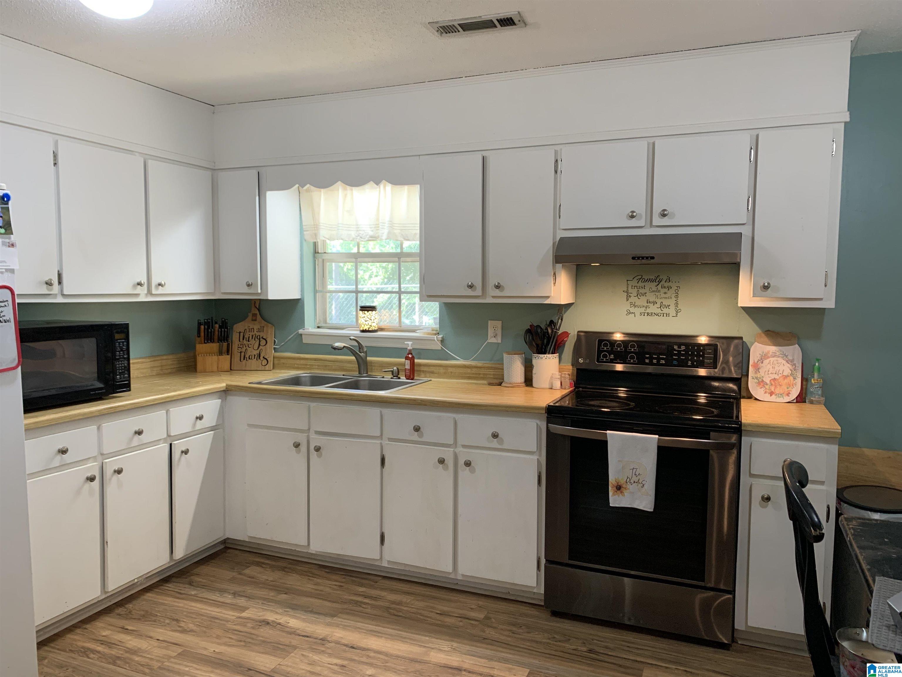 111 Crumpton Street Thorsby, AL 35171 - Photo 5 of 17