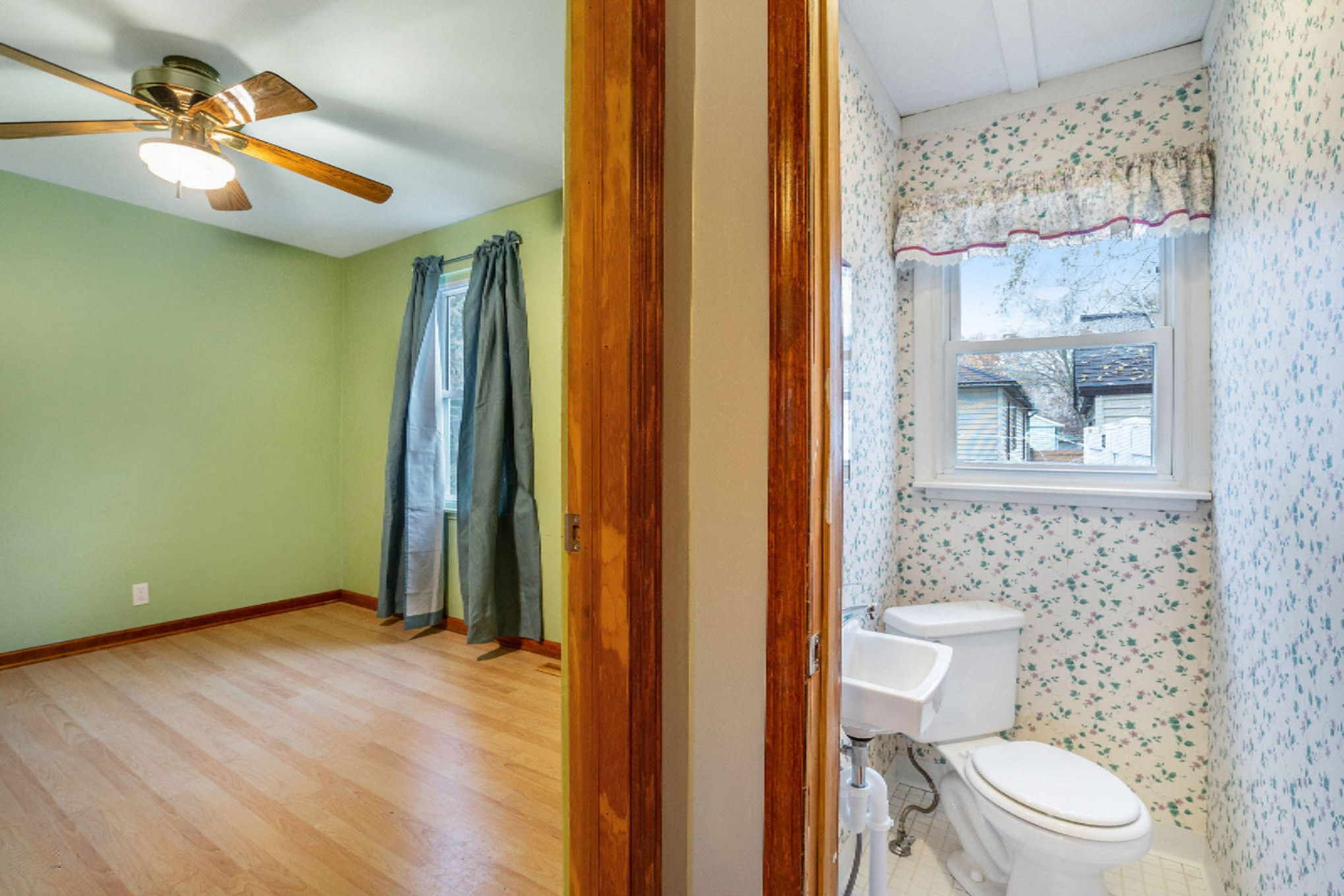 211 South Fruitport Road Spring Lake, MI 49456 - Photo 12 of 24 211fruitport_16