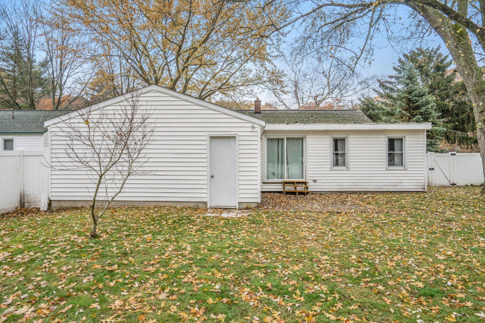 211 South Fruitport Road Spring Lake, MI 49456 - Photo 20 of 24 211fruitport_36