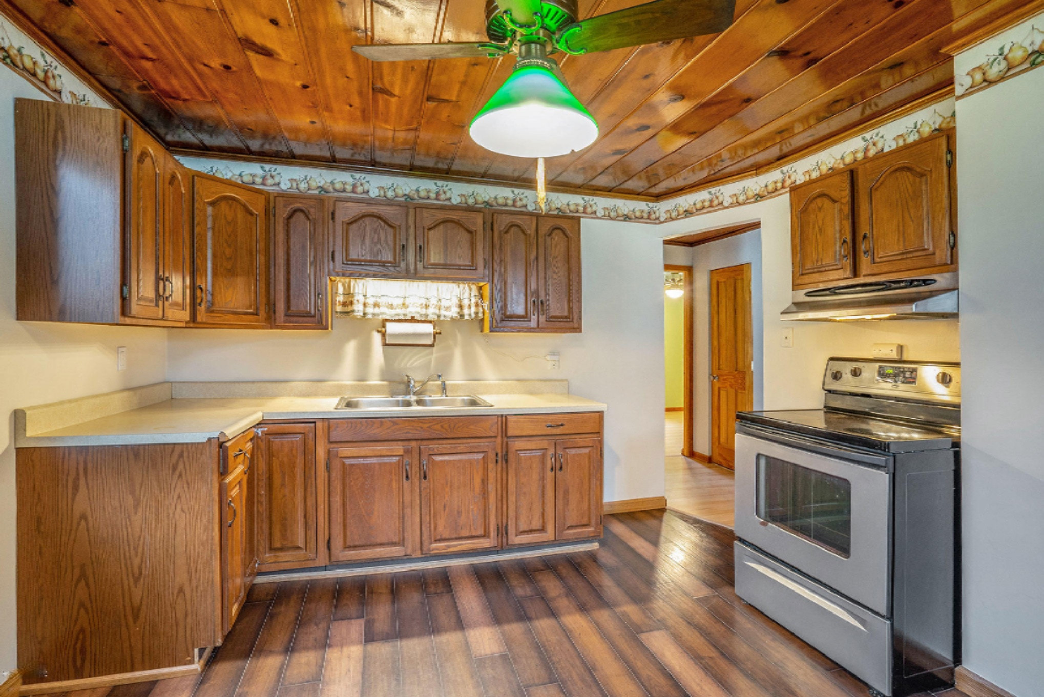 211 South Fruitport Road Spring Lake, MI 49456 - Photo 4 of 24 211fruitport_2