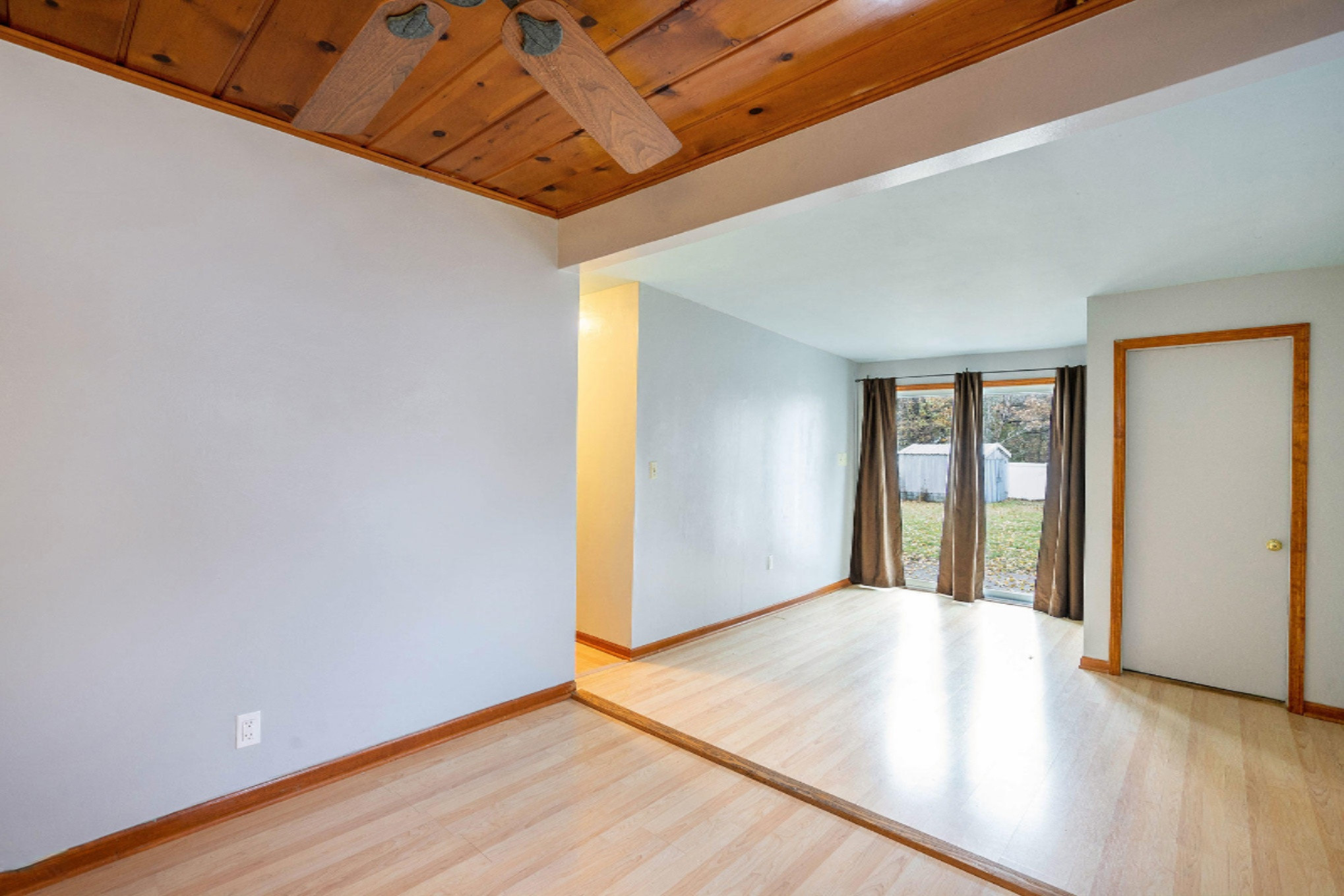 211 South Fruitport Road Spring Lake, MI 49456 - Photo 8 of 24 211fruitport_8