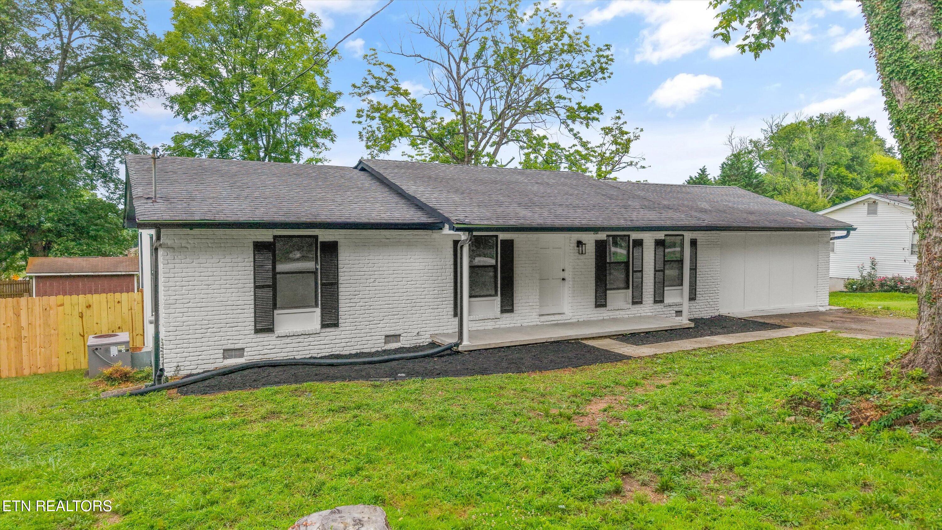201 Wakefield Road Knoxville, TN 37922 - Photo 1 of 35 02-201 Wakefield Rd02