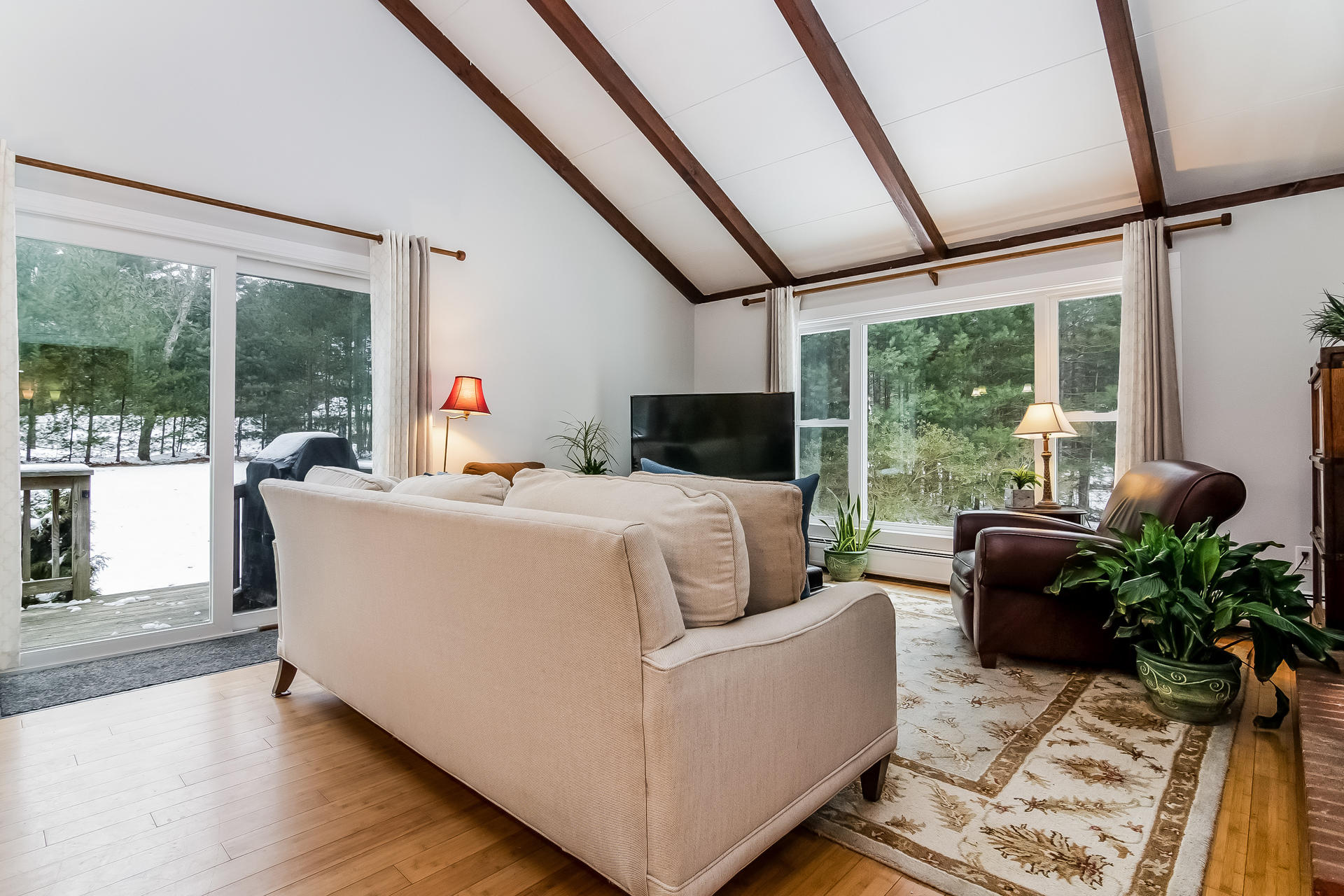 35 Newtown Road Sandwich, MA 02563 - Photo 8 of 33 008-photo-living-room-6785594