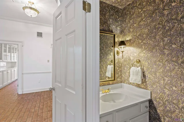 $599,000 | 61 Jamestowne Court, Unit 61, Baton Rouge, LA 70809