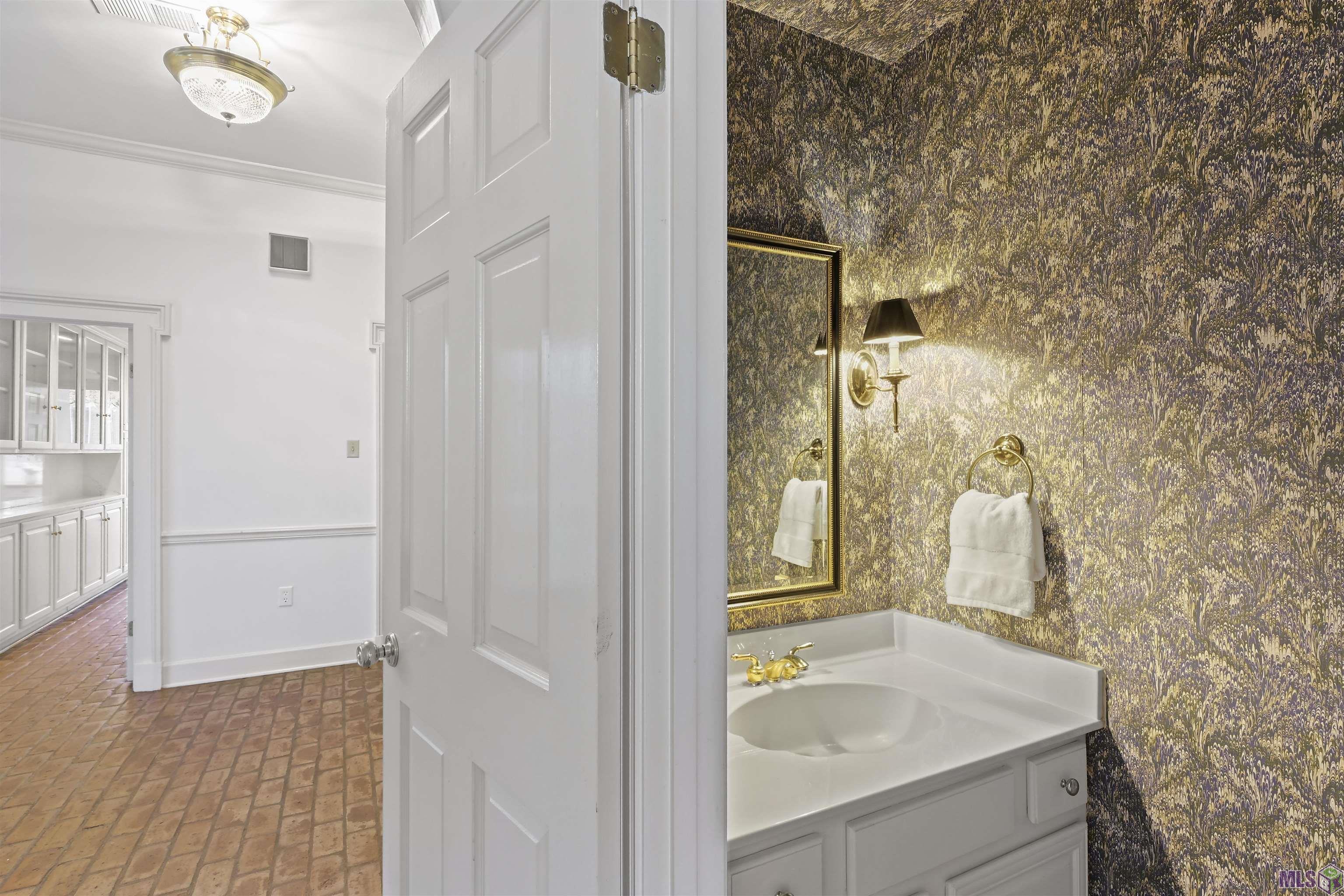 61 Jamestowne Court, Unit 61 Baton Rouge, LA 70809 - Photo 14 of 25