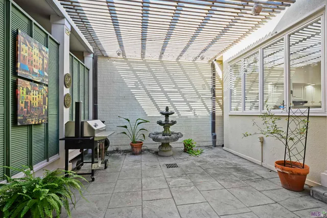 $599,000 | 61 Jamestowne Court, Unit 61, Baton Rouge, LA 70809