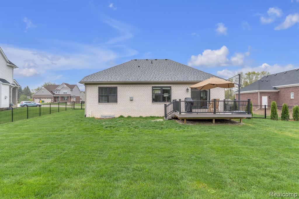 3166 Roma Wixom, MI 48393 - Photo 33 of 44 Gallery Image 33