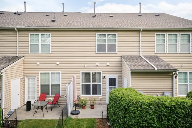 $289,999 | 100 Stratford Lakes Drive, Unit 150, Durham, NC 27713