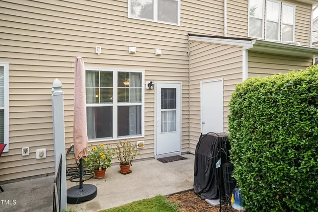 $289,999 | 100 Stratford Lakes Drive, Unit 150, Durham, NC 27713