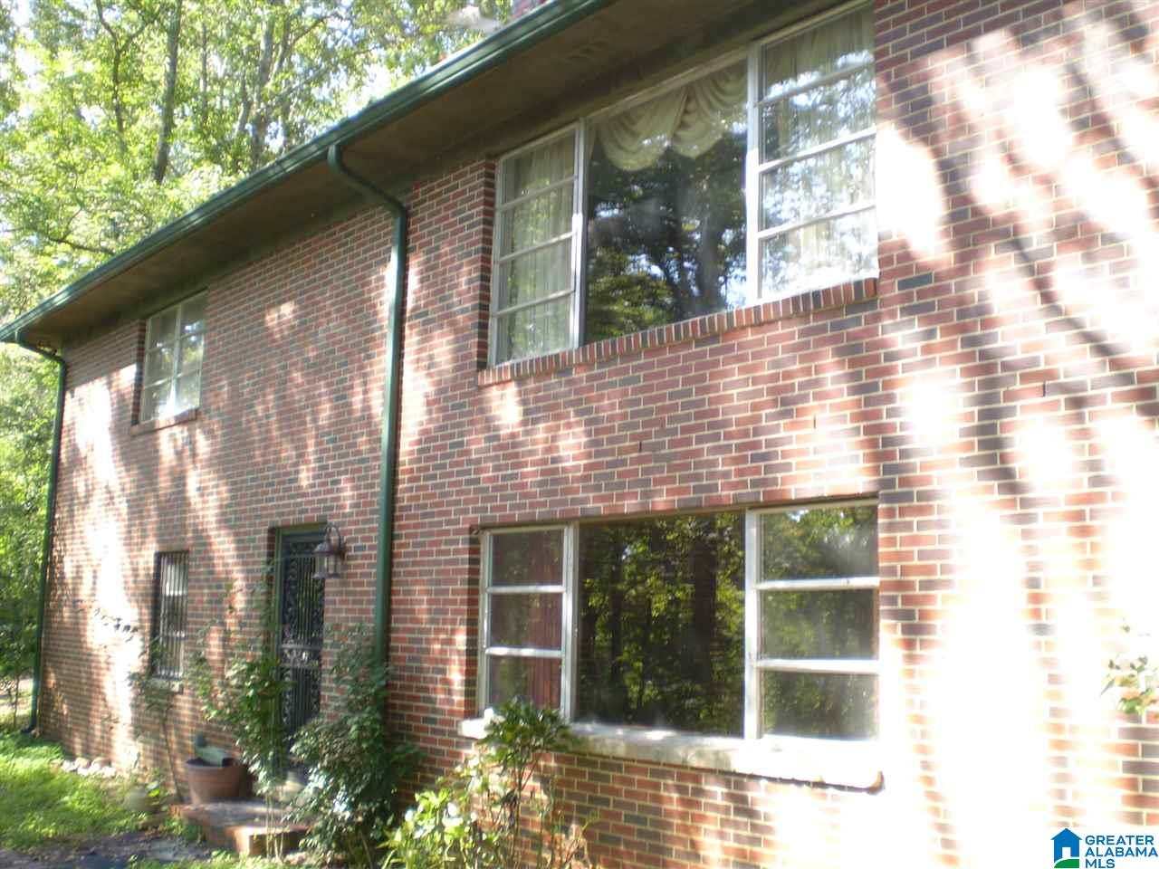 208 26th Avenue Northeast Center Point, AL 35215 - Photo 9 of 50