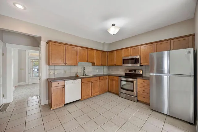 $224,900 | 515 Liberty Avenue, West College Corner, IN 47003