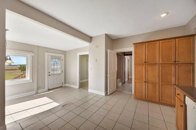 $224,900 | 515 Liberty Avenue, West College Corner, IN 47003