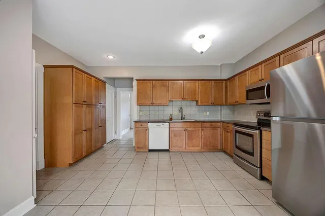 $224,900 | 515 Liberty Avenue, West College Corner, IN 47003