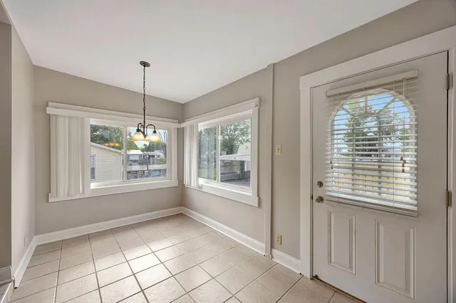 $224,900 | 515 Liberty Avenue, West College Corner, IN 47003