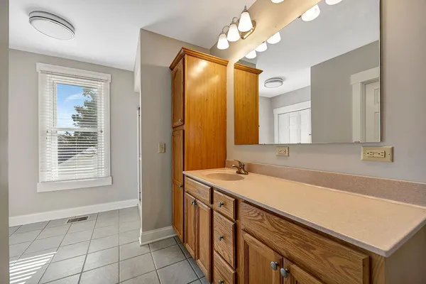 $214,000 | 515 Liberty Avenue, West College Corner, IN 47003