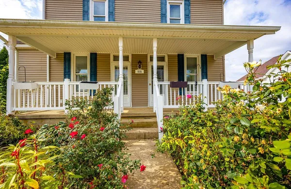 $214,000 | 515 Liberty Avenue, West College Corner, IN 47003