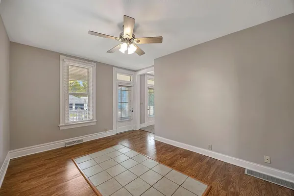 $214,000 | 515 Liberty Avenue, West College Corner, IN 47003