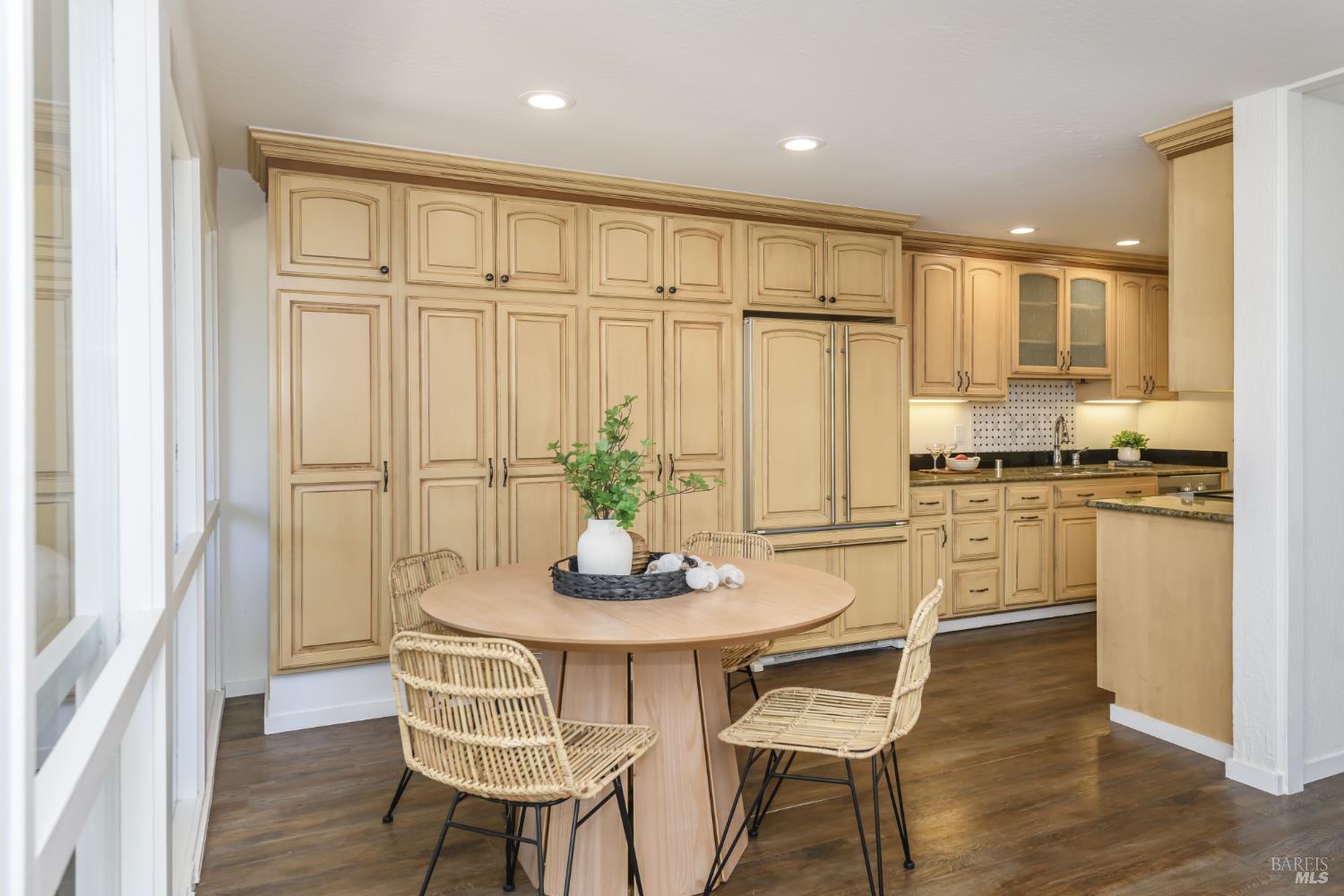 29 Forest Lane San Rafael, CA 94903 - Photo 8 of 33