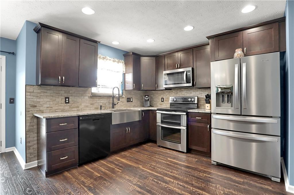 5729 Yorktown Road Plainfield, IN 46168 - Photo 12 of 46 Gallery Image 12