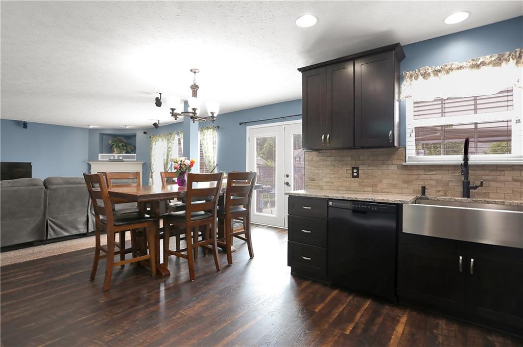 5729 Yorktown Road Plainfield, IN 46168 - Photo 10 of 46 Gallery Image 10