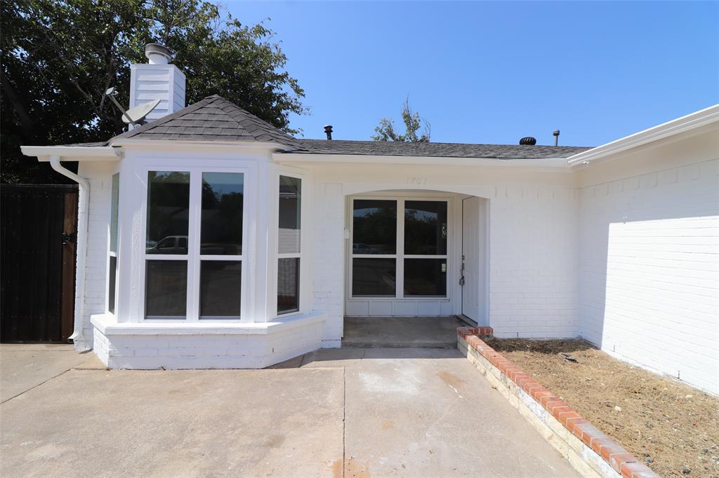 1701 Running River Road Garland, TX 75044 - Photo 4 of 36 Gallery Image 4
