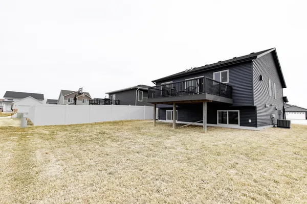 $319,500 | 1132 46th Avenue South, Moorhead, MN 56560