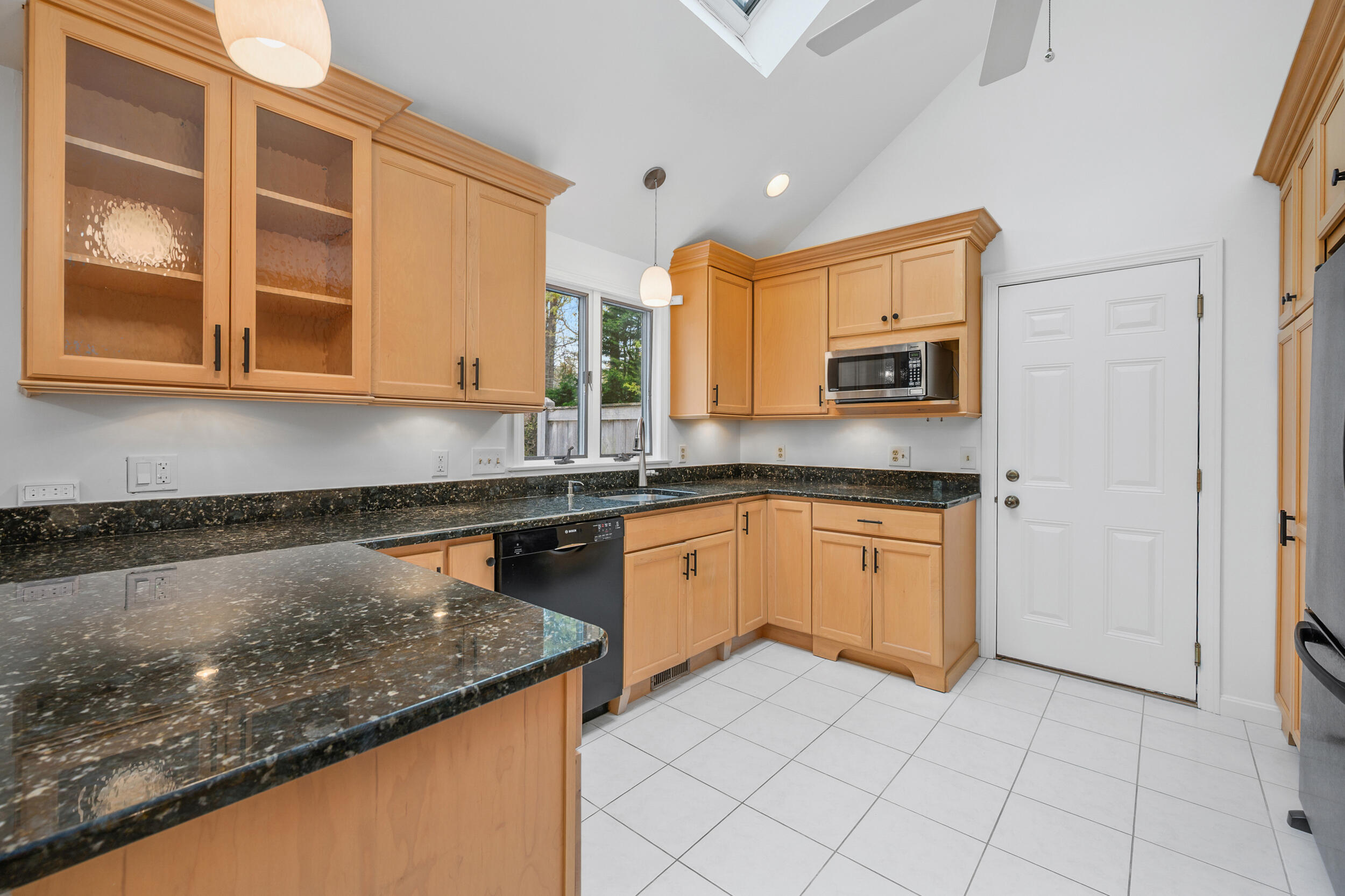 100 Statice Lane Hyannis, MA 02601 - Photo 13 of 49 15_dsc_4271