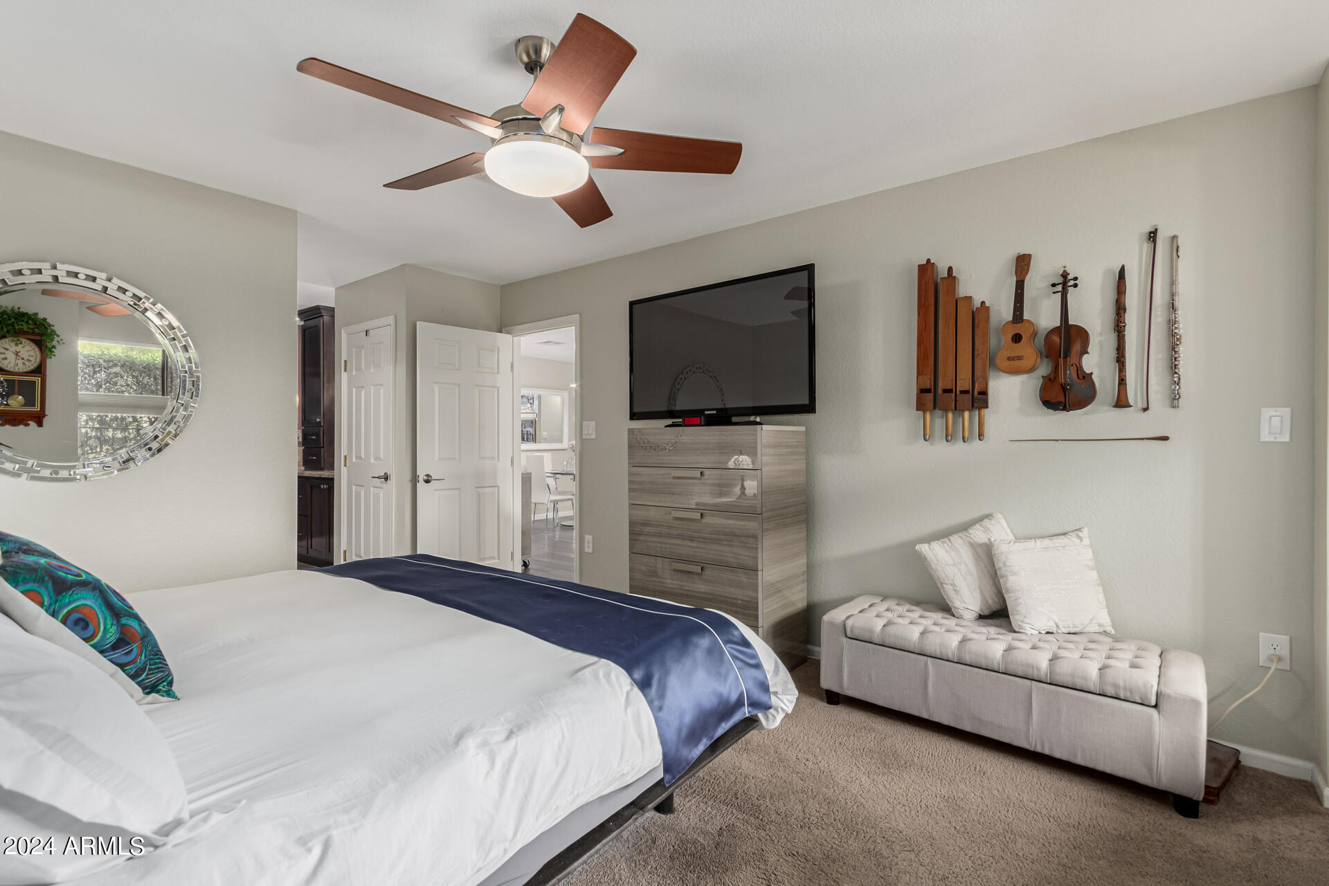 4200 North Miller Road, Unit 105 Phoenix, AZ 85018 - Photo 15 of 32 King Bed