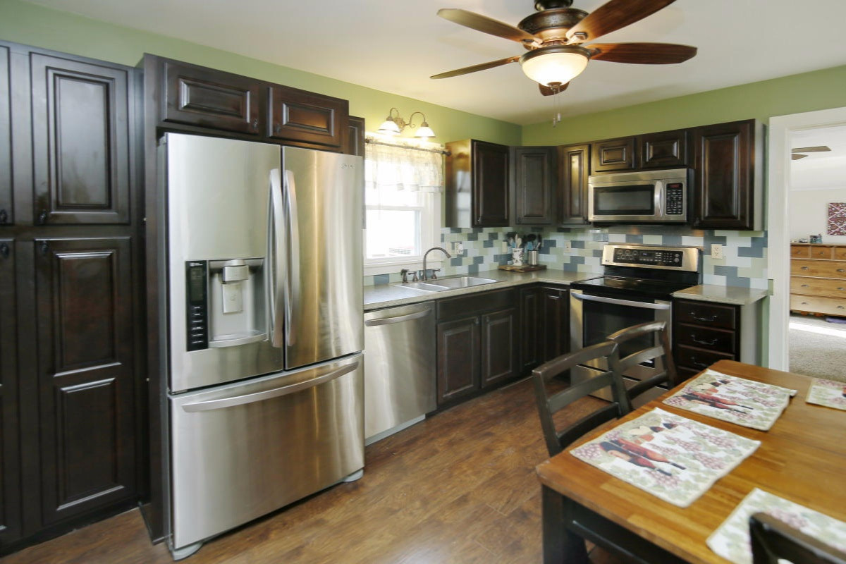 314 East Wheeler Street Three Rivers, MI 49093 - Photo 7 of 18 214 Wheeler-07