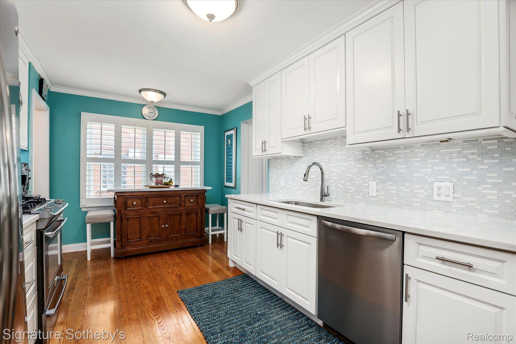 342 Ridgemont Road Grosse Pointe, MI 48236 - Photo 9 of 33 Gallery Image 9