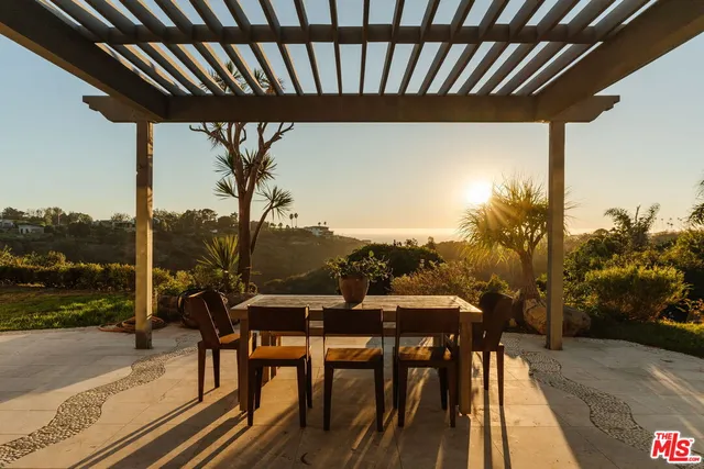 $5,799,999 | 6767 Wandermere Road, Malibu, CA 90265