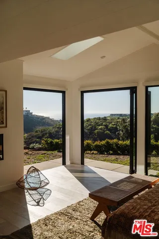 $5,799,999 | 6767 Wandermere Road, Malibu, CA 90265