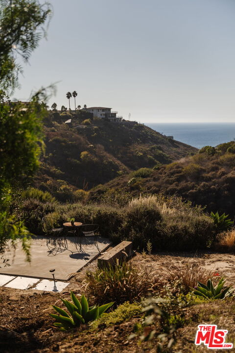 6767 Wandermere Road Malibu, CA 90265 - Photo 26 of 46 a view of a sky