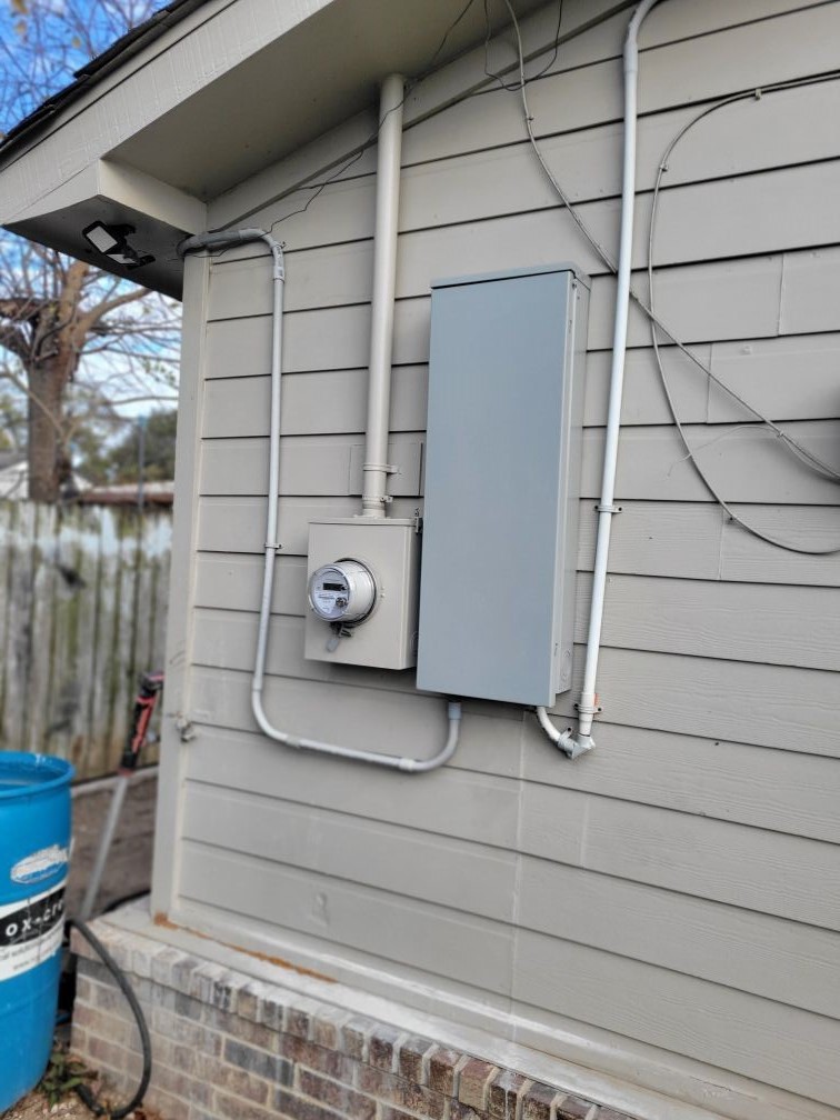 7326 Thurow Street Houston, TX 77087 - Photo 11 of 20 Tenant's pay water and electric.