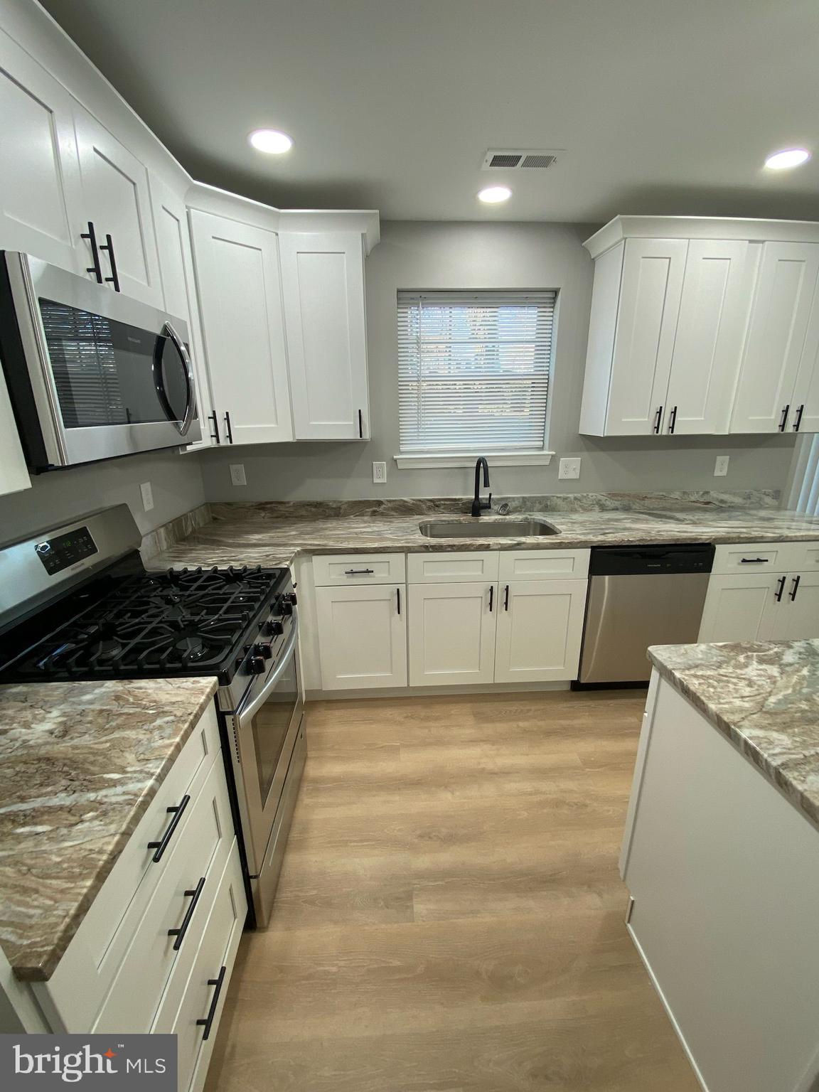 211 2nd Street Fieldsboro, NJ 08505 - Photo 9 of 21