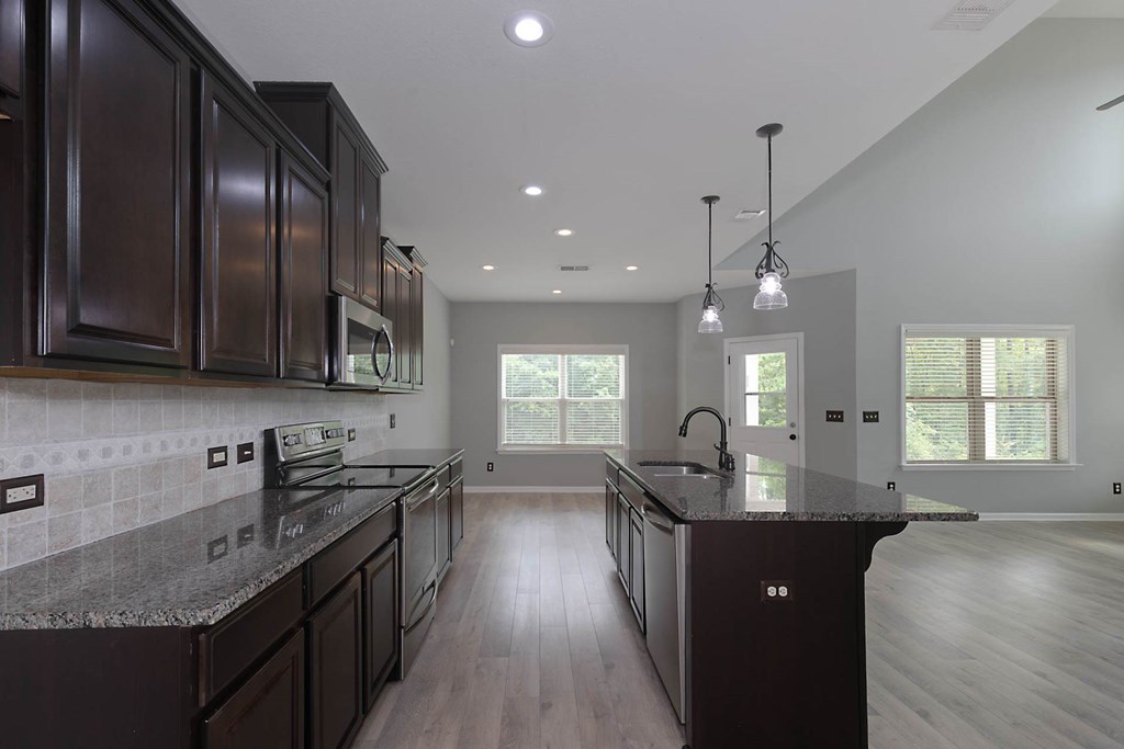 253 Pebblebrook Lane Columbus, GA 31904 - Photo 9 of 38