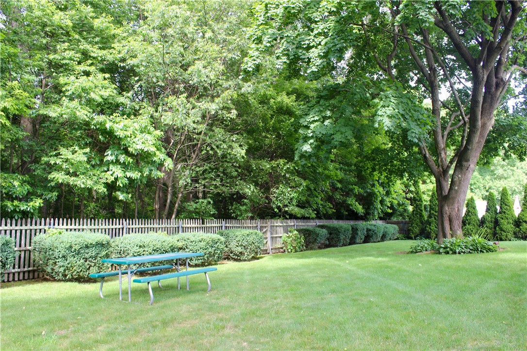 85 Woodcrest Road Warwick, RI 02889 - Photo 4 of 26 Gallery Image 4