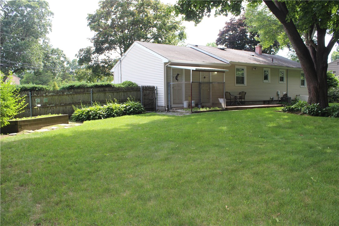 85 Woodcrest Road Warwick, RI 02889 - Photo 6 of 26 Gallery Image 6