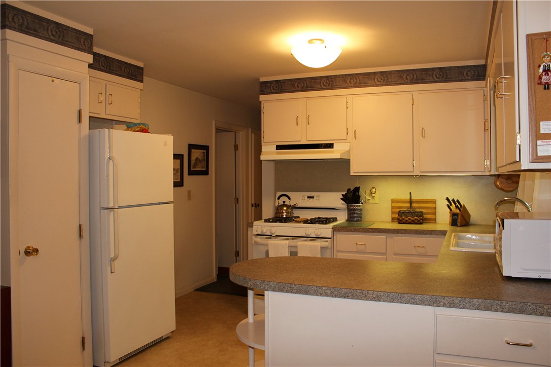 85 Woodcrest Road Warwick, RI 02889 - Photo 8 of 26 Gallery Image 8