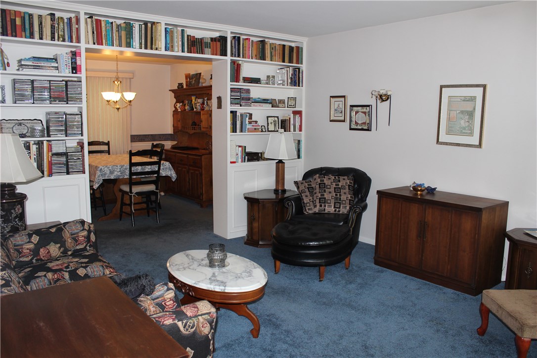 85 Woodcrest Road Warwick, RI 02889 - Photo 10 of 26 Gallery Image 10