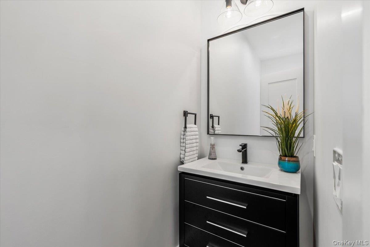 81 Theodore Fremd Avenue, Unit A Rye, NY 10580 - Photo 10 of 31